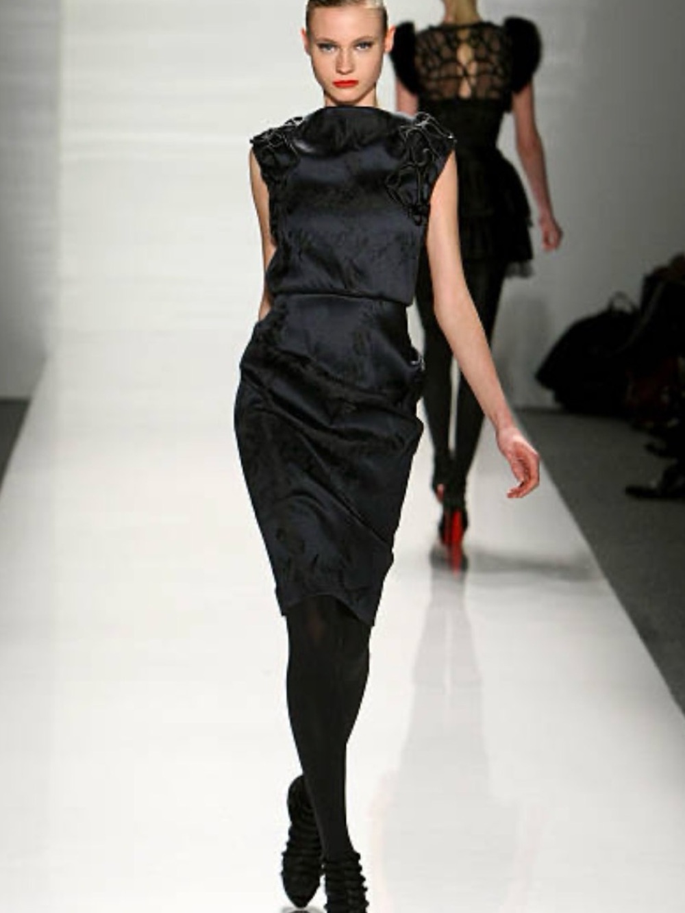 J. Mendel Runway Fall 2009 Satin Sculpted-Sleeve Sheath Dress